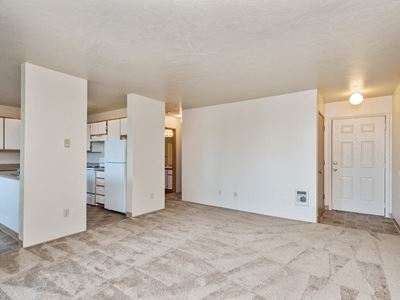 Living room at Columbia Ridge